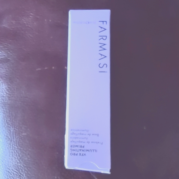 Primer. Pre-makeup for a beautiful finish! - Picture 3 of 8